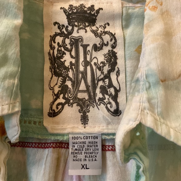 Like new Super cute button down long sleeve blouse. Sheer / lightweight Sz XL - Picture 4 of 5